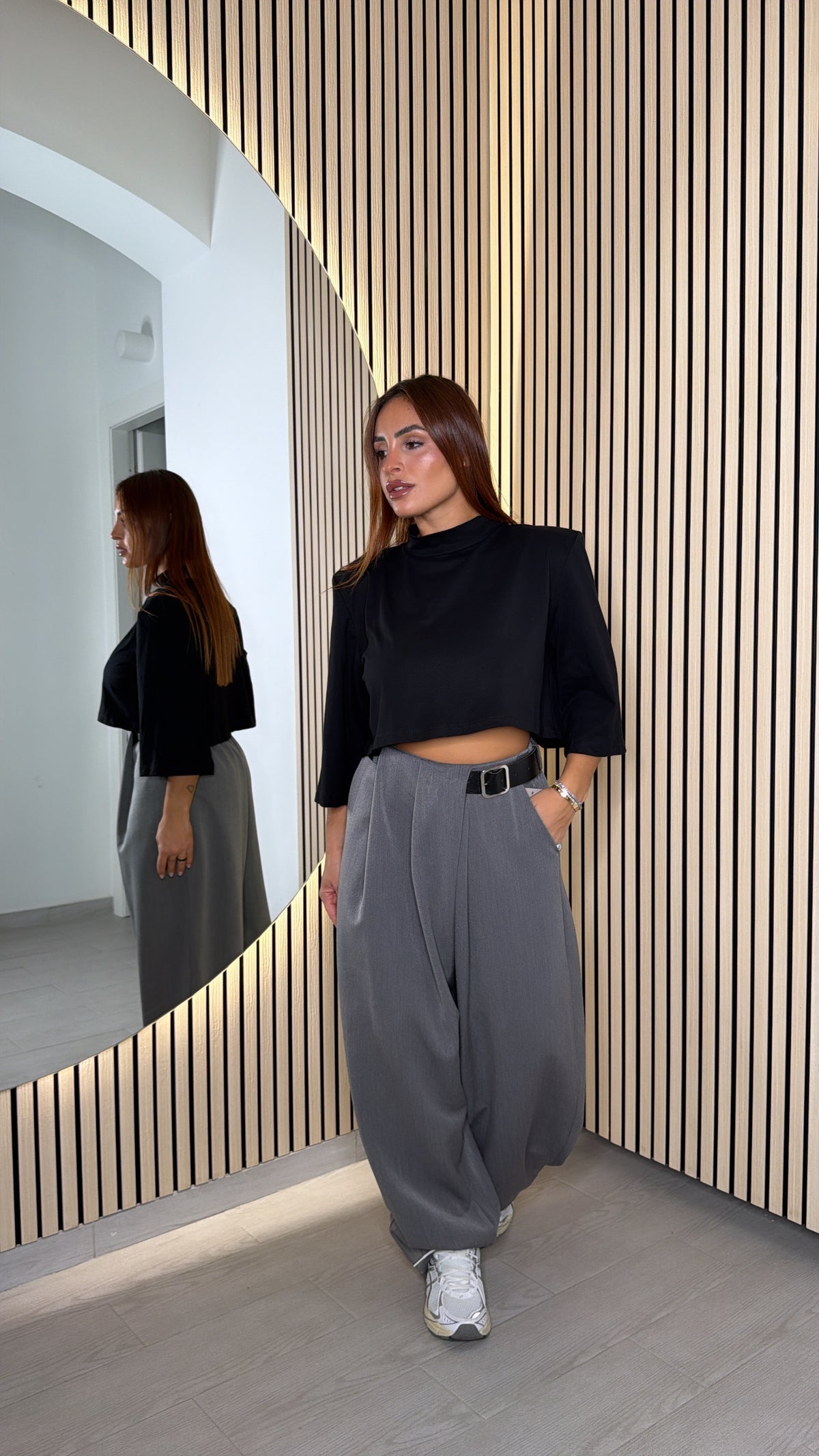 maglia crop spallina