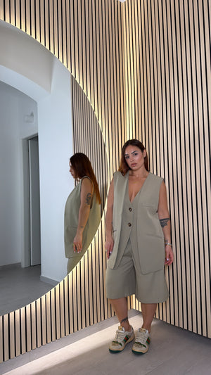 Tailleur smanicato